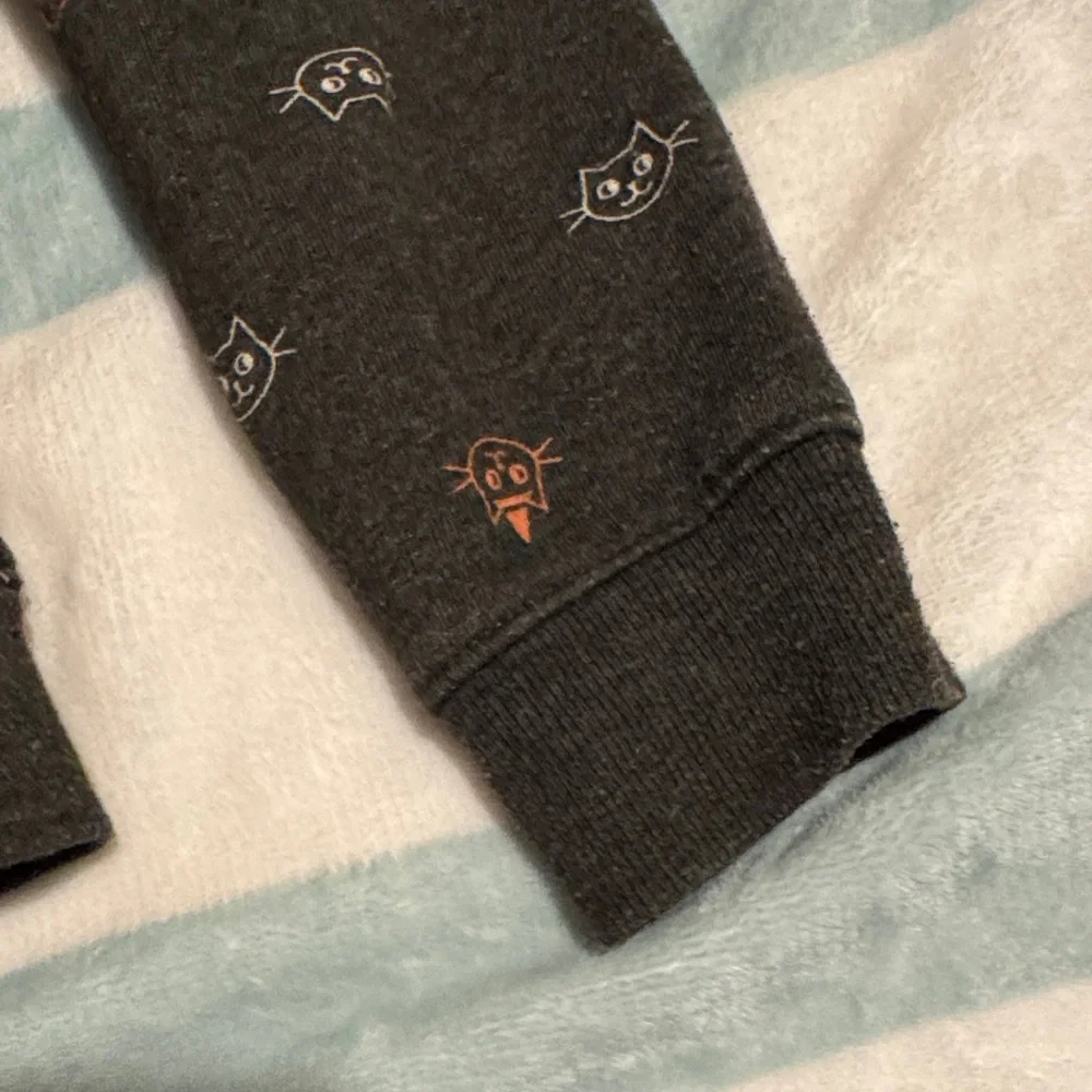 Cat & Jack Dark Gray Zip-Up Sweater with Cat Print - Picture 5 of 7